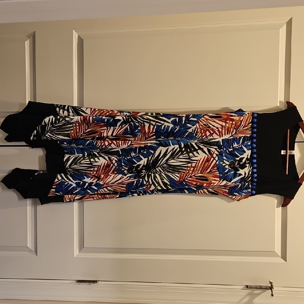 Asymmetrical Hawaiian Dress - Picture 2 of 4